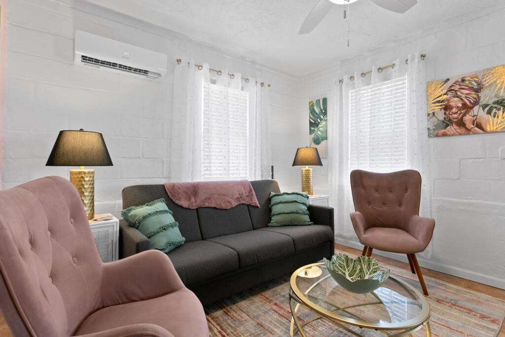 The Pink Oasis Waterfront 1 Bed Apt Apartment Tampa Exterior photo